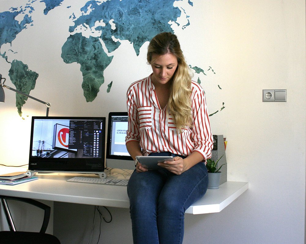 Teamfoto/Fotomontage (Bild 2): VANESSA REINHARDT - art, illustration & design - Grafik-Designerin B.A.